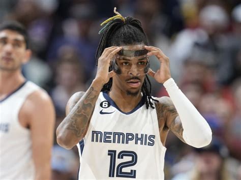 Grizzlies’ Morant gets standing ovation after NBA suspension